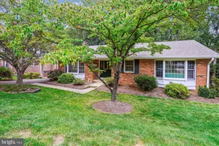 8131 Briar Creek Dr, Annandale, VA 22003 - Photo 1