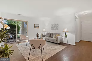 11710 Olde English Dr, Reston, VA 20190 - Photo 1