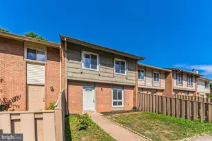 630 Clearwater Ct, Herndon, VA 20170 - Photo 1