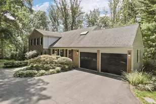 10107 Minburn St, Great Falls, VA 22066 - Photo 1