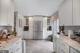 6825 Signature Cir, Alexandria, VA 22310 - Photo 1