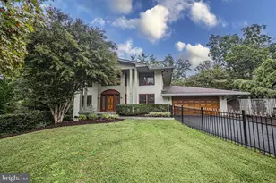 3906 Rive Dr, Alexandria, VA 22309 - Photo 1