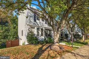 9114 Aspenpark Ct, Lorton, VA 22079 - Photo 1