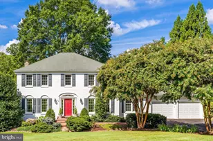 806 Hickory Vale Ln, Great Falls, VA 22066 - Photo 1