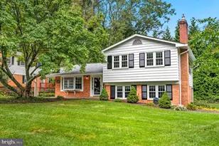 1722 Pine Valley Dr, Vienna, VA 22182 - Photo 1