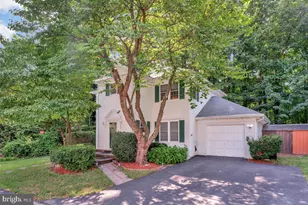 10117 Schoolhouse Woods Ct, Burke, VA 22015 - Photo 1