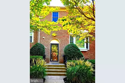 10195 Valentino Drive, Oakton, VA 22124 - Photo 1