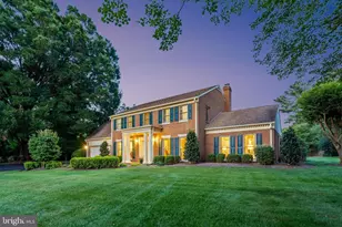 2201 Lydia Pl, Vienna, VA 22181 - Photo 1