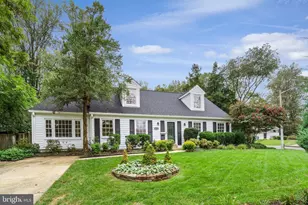 8611 Canterbury Dr, Annandale, VA 22003 - Photo 1