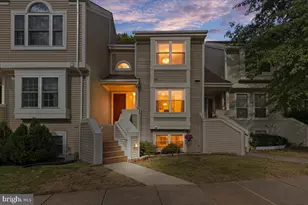 6121 Stonepath Cir, Centreville, VA 20120 - Photo 1