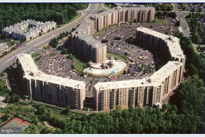 8360 Greensboro Drive #621, McLean, VA 22102 - Photo 1