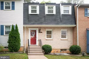 3063 White Birch Ct, Fairfax, VA 22031 - Photo 1