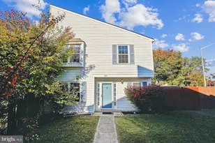 6101 Hoskins Hollow Cir, Centreville, VA 20121 - Photo 1