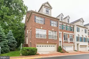 1657 Colonial Hills Dr, McLean, VA 22102 - Photo 1