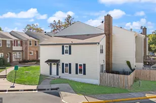 13838 Beaujolais Ct, Chantilly, VA 20151 - Photo 1