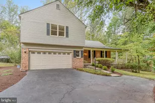 12210 Rowan Tree Dr, Fairfax, VA 22030 - Photo 1