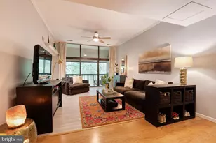 1670 Parkcrest Cir, Reston, VA 20190 - Photo 1