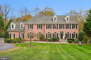 903 Winstead St, Great Falls, VA 22066 - Photo 1