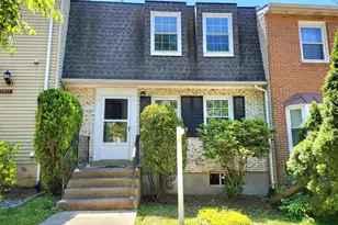 9513 Poplar Leaf Ct, Fairfax, VA 22031 - Photo 1