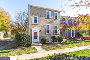 3201 White Flint Ct, Oakton, VA 22124 - Photo 1