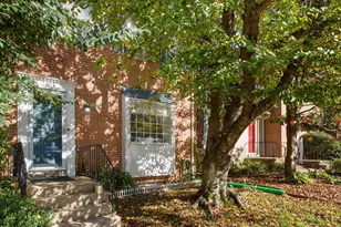 2805 Lafora Ct, Vienna, VA 22180 - Photo 1