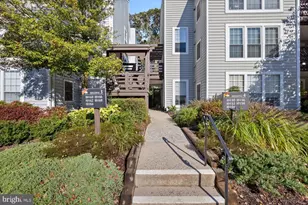 10164 Oakton Terrace Rd, Oakton, VA 22124 - Photo 1