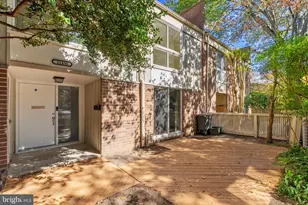 11430 Links Dr, Reston, VA 20190 - Photo 1