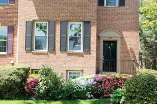 3100 Windwood Farms Dr, Oakton, VA 22124 - Photo 1