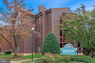 2815 Lee Oaks Ct, Falls Church, VA 22046 - Photo 1