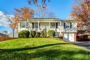 13102 Pennypacker Ln, Fairfax, VA 22033 - Photo 1