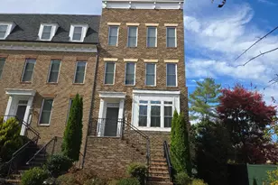 11402 Ridgeline Rd, Fairfax, VA 22030 - Photo 1