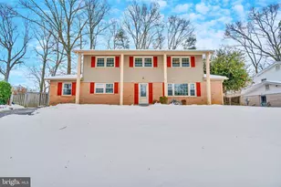 6715 Grey Fox Dr, Springfield, VA 22152 - Photo 1