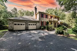 12168 Holly Knoll Cir, Great Falls, VA 22066 - Photo 1