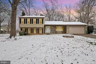 7609 Mulberry Bottom Ln, Springfield, VA 22153 - Photo 1