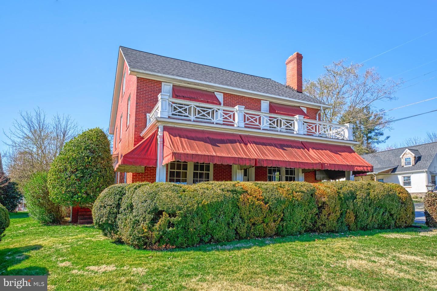 201 S. Nursery Ave., Purcellville, VA 20132 MLS VALO2044986