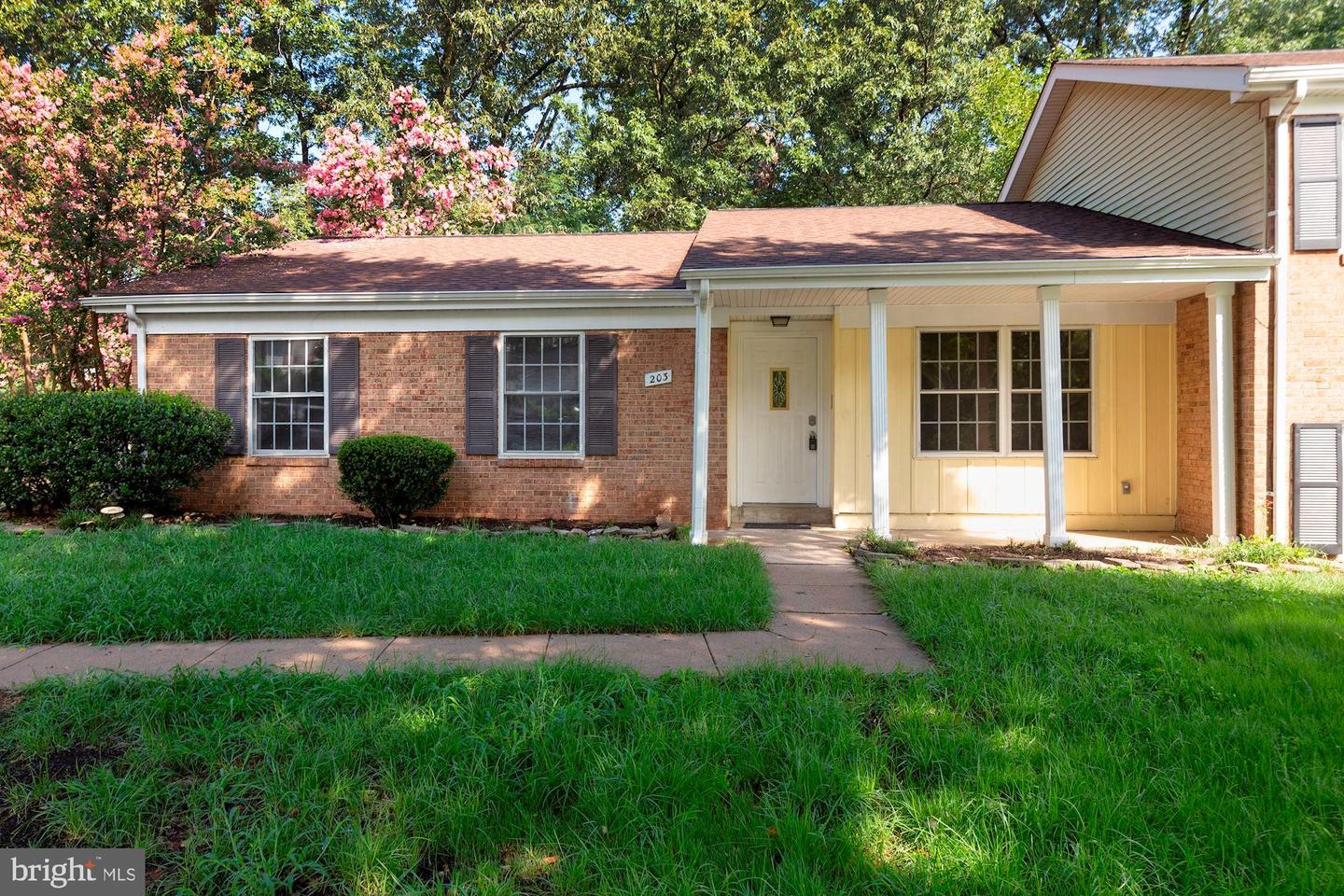 203 Summers Ct, Sterling, VA 20164 MLS VALO2050646 Coldwell Banker