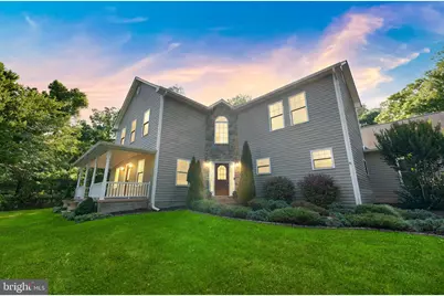 18944 Woodburn Road, Leesburg, VA 20175 - Photo 1