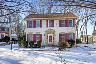 20687 Smithfield Ct, Sterling, VA 20165 - Photo 1