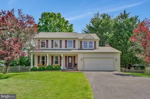 10866 Monticello Ct, Great Falls, VA 22066 - Photo 1