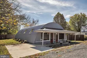 27 S Loudoun Street S, Lovettsville, VA 20180 - Photo 1