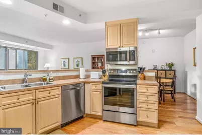 19355 Cypress Ridge Terrace #203, Leesburg, VA 20176 - Photo 1