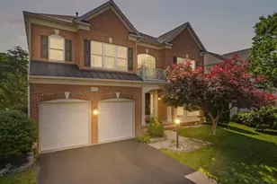 25738 S Village Dr, Chantilly, VA 20152 - Photo 1