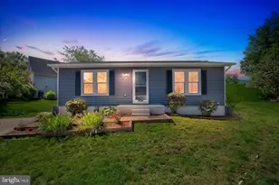 152 Oakview Dr SE, Leesburg, VA 20175 - Photo 1