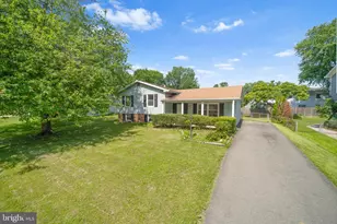 305 S Kennedy Road S, Sterling, VA 20164 - Photo 1