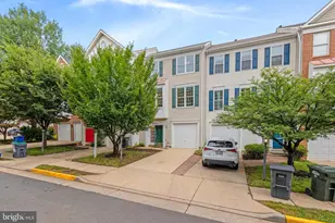 20552 Banbury Square, Sterling, VA 20165 - Photo 1