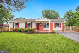 801 S Filbert Ct, Sterling, VA 20164 - Photo 1