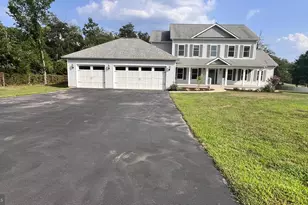 43358 Mountain View Dr, Chantilly, VA 20152 - Photo 1