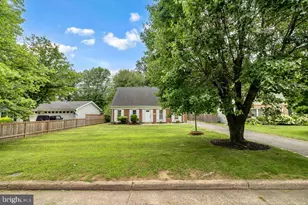 1112 E Maple Ave, Sterling, VA 20164 - Photo 1