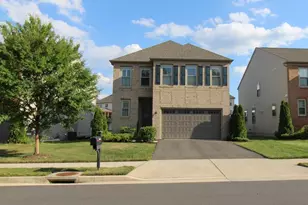 24843 Somerby Dr, Chantilly, VA 20152 - Photo 1