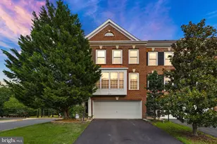 18418 Montview Square, Leesburg, VA 20176 - Photo 1